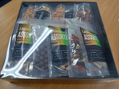 Ladhidha assorted dried fruit and nut gift box with branded packets